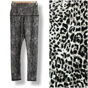 EVOLUTION & CREATION The Mia Legging High Waist Crop Leopard Print Sz XS